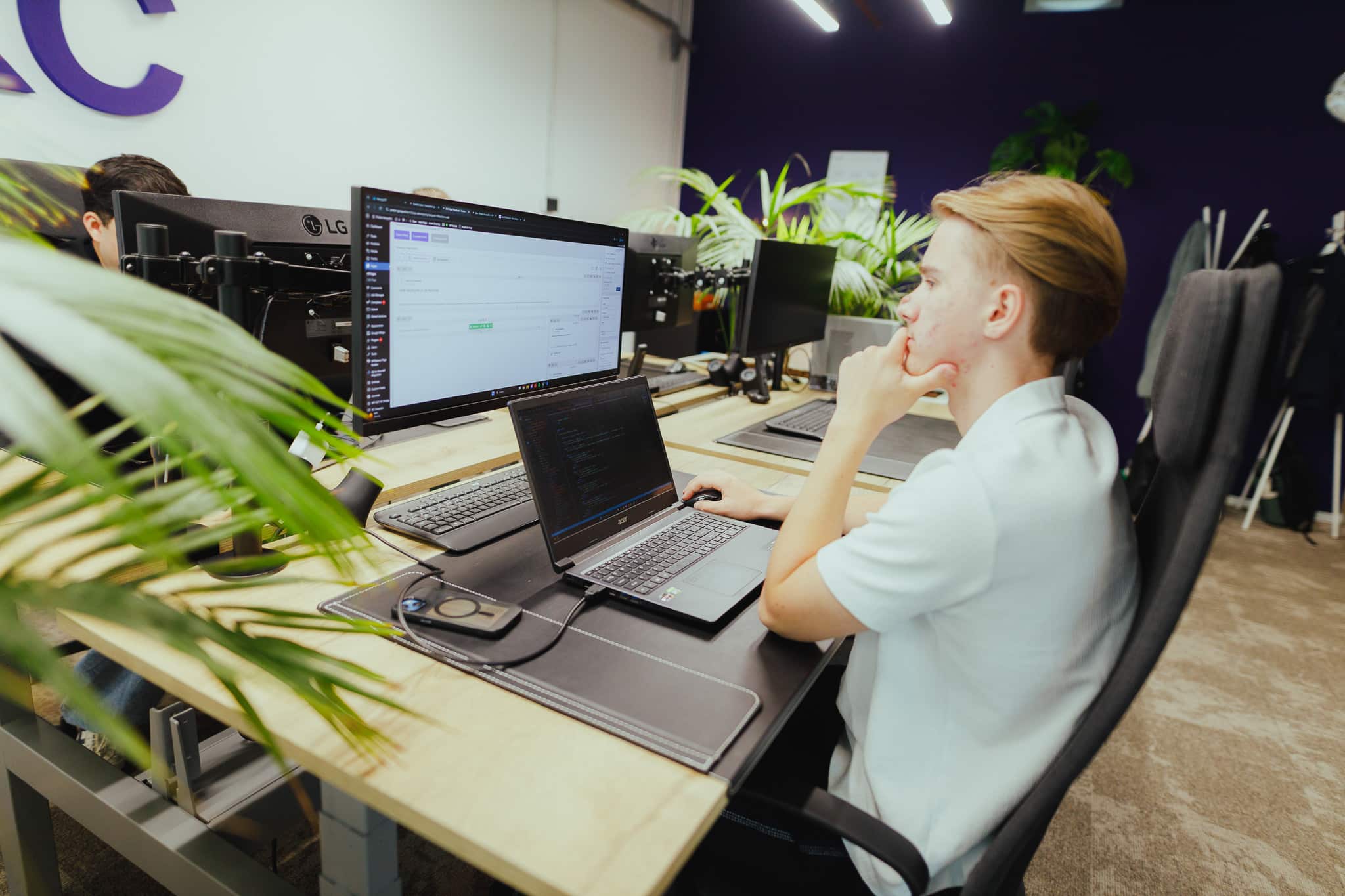 Collega die aan een case werkt voor JKC